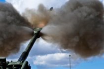 M777_firing.jpg