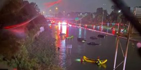 90flood.jpg