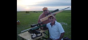Voldoc & birdog posed in murdo field.jpg