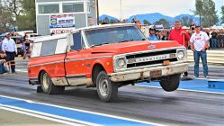 001-farm-truck-drag-race.jpg
