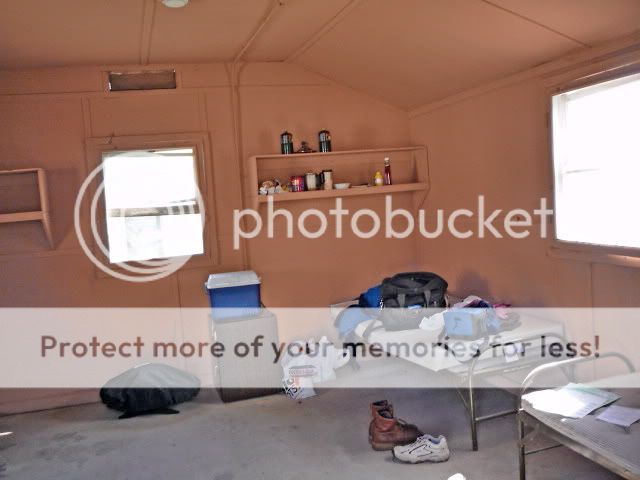 Hut2.jpg