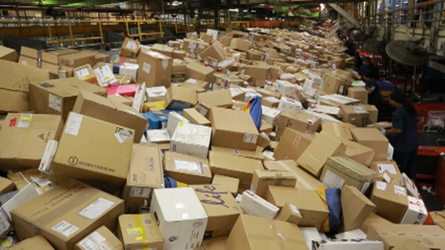 abc_ntl_fedex_121210_wg.jpg