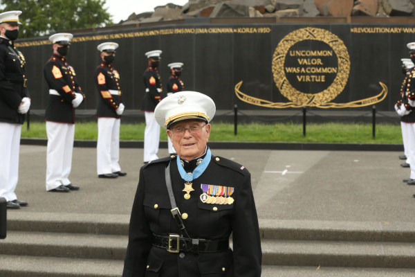 Memorial Veterans Day Vet Army Navy Marines WWII Pearl harbor